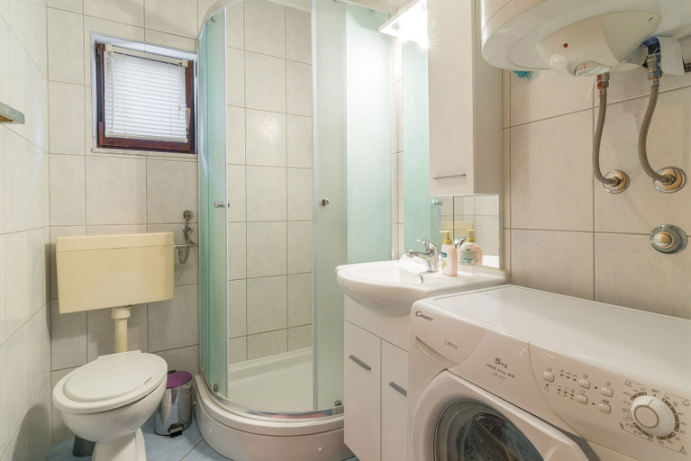 Bathroom 3, Apartments Puskaric, Vir