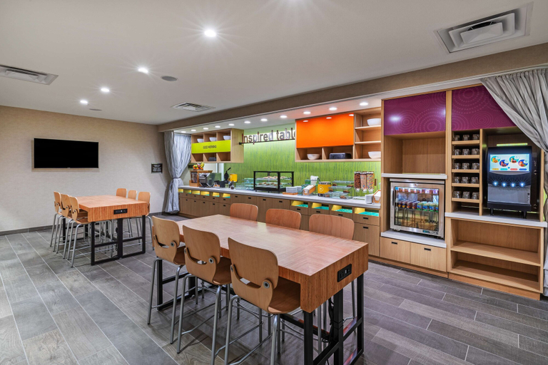 Food & Drinks 5, Home2 Suites by Hilton Midland East, Midland