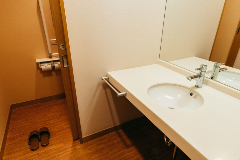 Bathroom 4, KAMENOI HOTEL KUMANO TANABE, Kyōtanabe