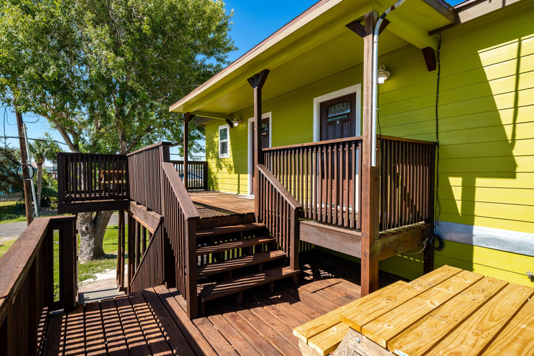 Exterior & Views 2, Seas the Day - Side B, Aransas