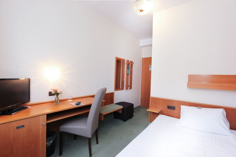 Bedroom 3, City Hotel Würzburg, Würzburg