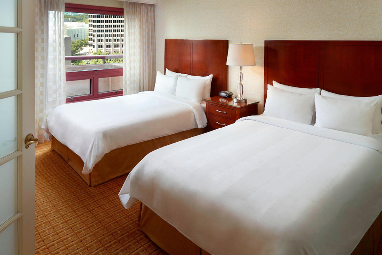 Bedroom 3, Atlanta Marriott Suites Midtown, Atlanta