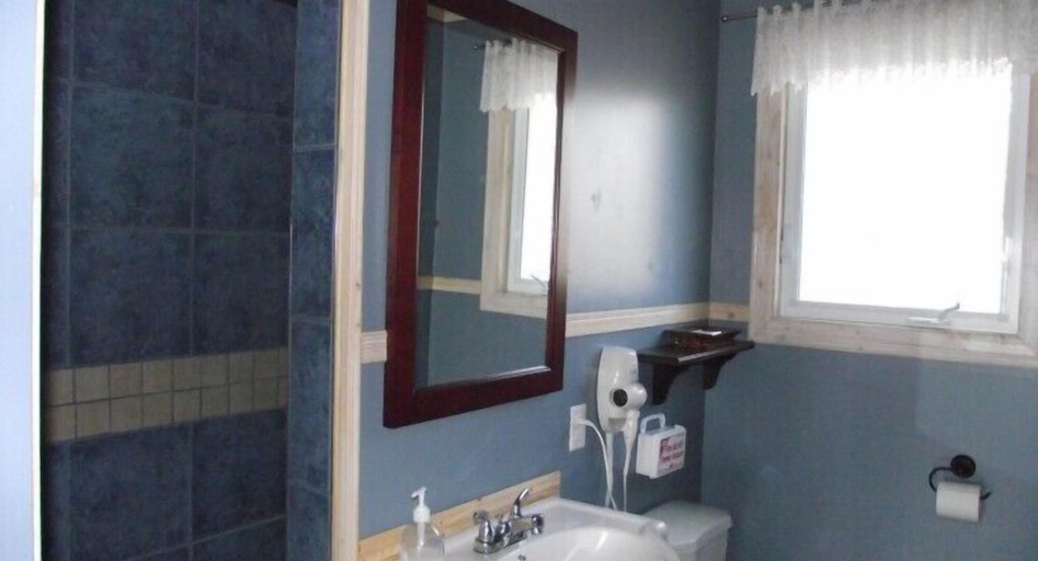Bathroom 5, Les Chalets Baie Cascouia, Nature & Expérience, Le Fjord-du-Saguenay