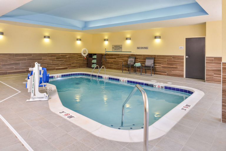 Sport & Beauty 5, Fairfield Inn & Suites by Marriott St. Joseph, Buchanan