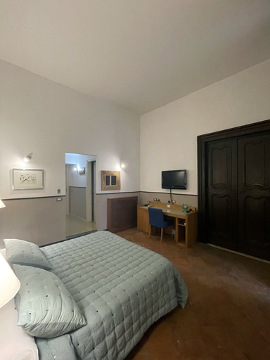 Bedroom 3, CostantiNapoli 27, Napoli