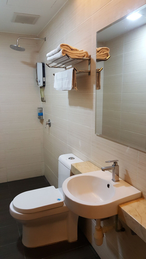 Bathroom 5, 9 Square Hotel - Kota Damansara, Petaling Jaya