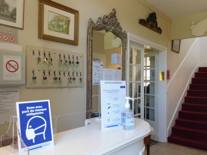 Public Area 3, Villa Marjane, Loiret
