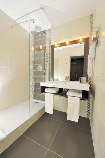 Bathroom 4, Best Western Plus Palais Des Congres, Eure