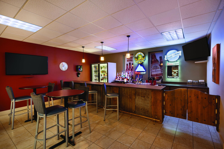 Food & Drinks 5, Bakken Airport XWA Hotel & Studios, Williams