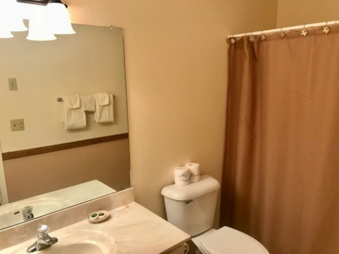 Bathroom 3, Starlight, Colfax