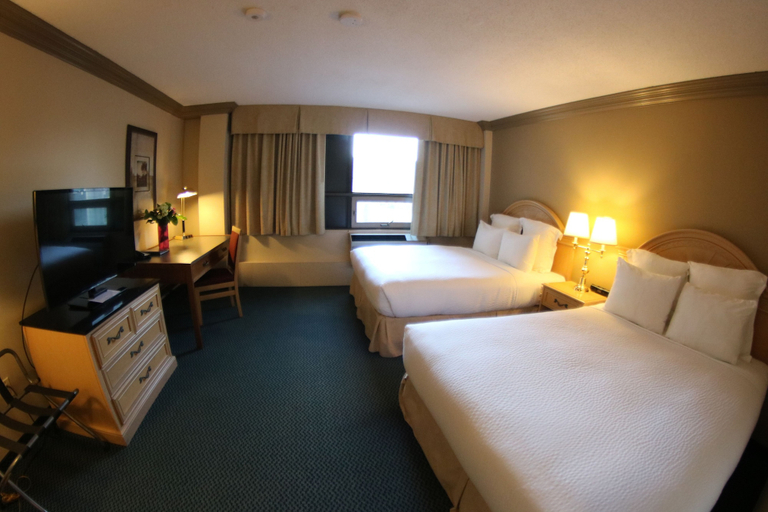 Bedroom 3, Nomad Hotel & Suites, Division No. 16