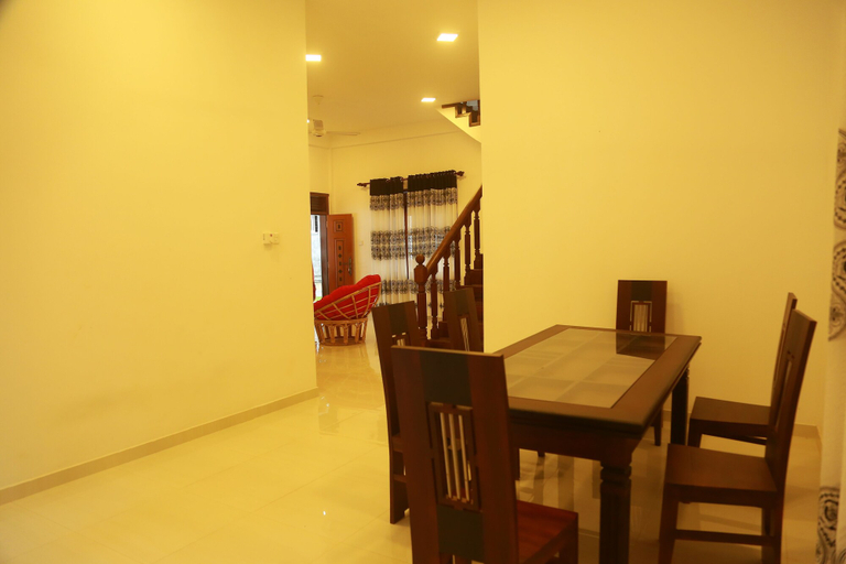 Food & Drinks 5, Mamas Palace Hiriketiya, Dickwella