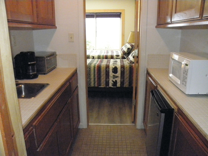 Others 5, Creekside Lodge, Alpine