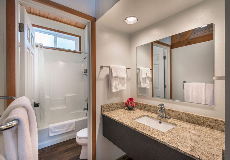 Bathroom, Kenai Princess Wilderness Lodge, Kenai Peninsula