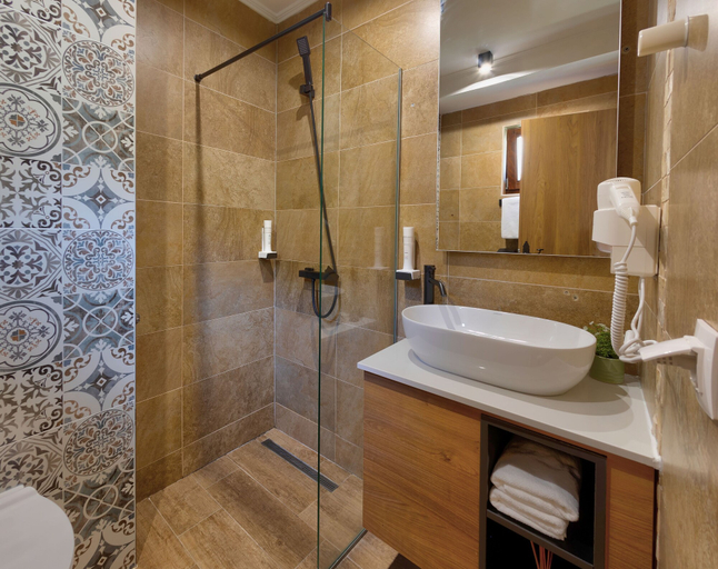 Bathroom 4, Hotel Sinan Han, Herzegovina-Neretva