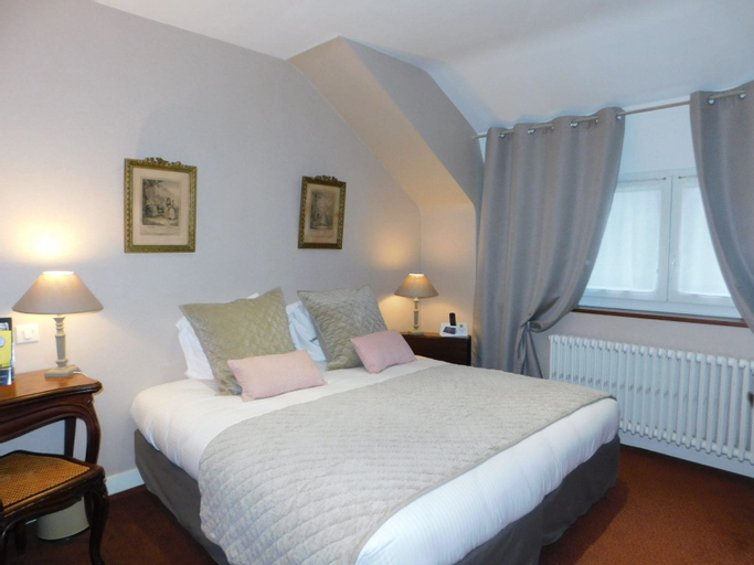 Bedroom 4, Villa Marjane, Loiret