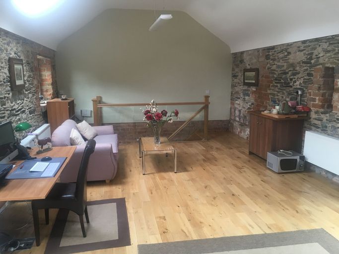Others 5, Period Coachhouse on organic farm