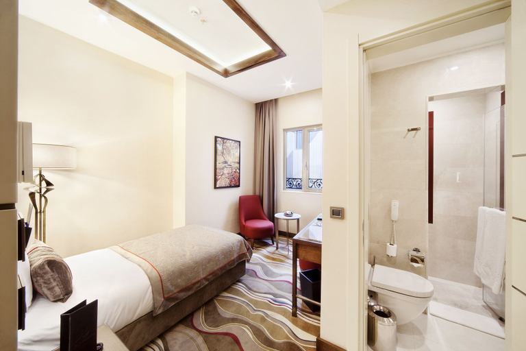 Bedroom 3, Grand Hotel De Pera, Beyoğlu