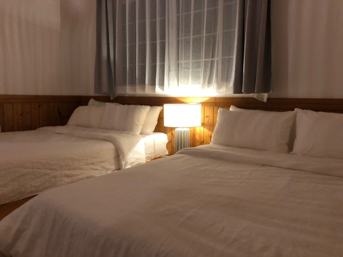 Bedroom 3, At Corner, Jeju