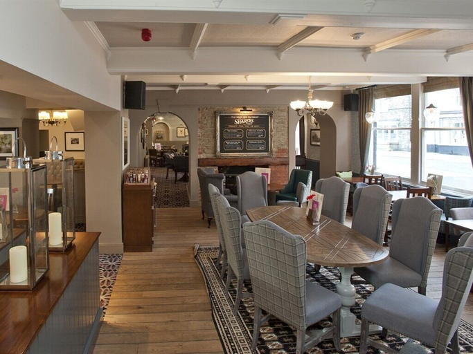 Food & Drinks 5, The Goddard Arms, Swindon