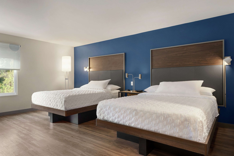 Bedroom 3, Tru by Hilton Duluth Mall Area, Saint Louis