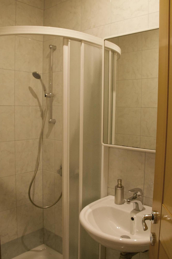 Bathroom 4, Rudi Hiti Guest House, Bled