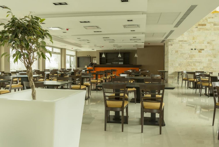 Food & Drinks 5, Howard Johnson by Wyndham Neuquen, Confluencia