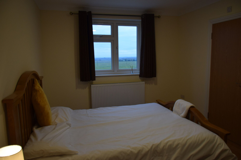 Bedroom 2, The Bell and Bottle, Windsor and Maidenhead