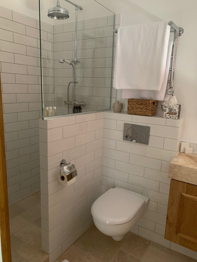 Bathroom 5, Chateau le Cagnard, Alpes-Maritimes