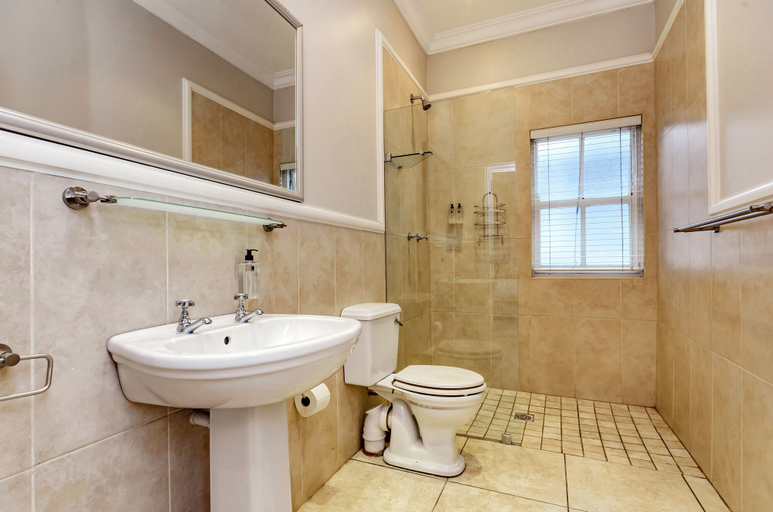 Bathroom 4, First Avenue Guesthouse, Nelson Mandela Bay