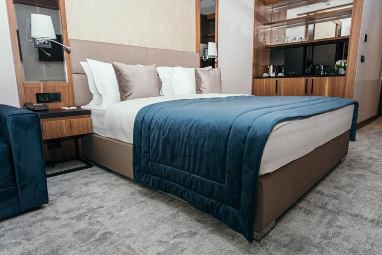 Bedroom 2, Central Point Hotel, Belgrade