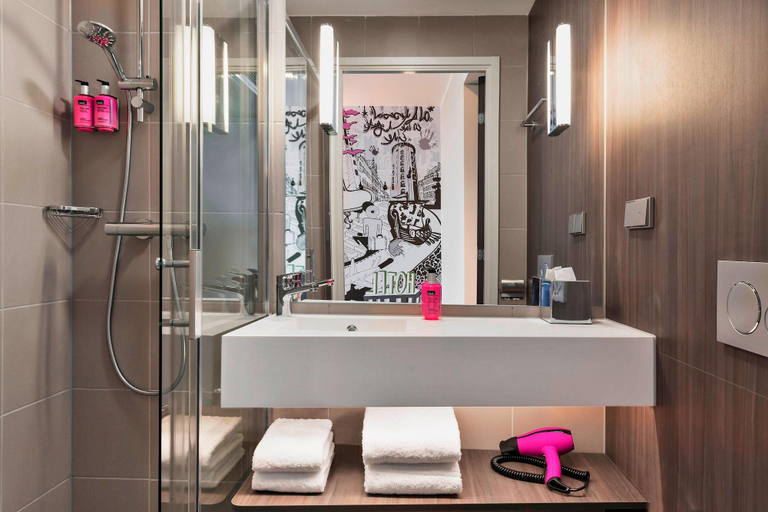Bathroom 4, Moxy Copenhagen, Copenhagen
