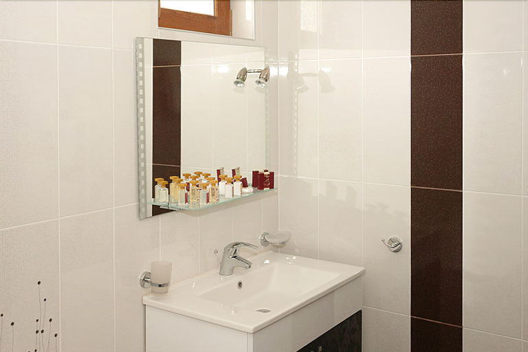 Bathroom 4, Long Beach Resort & Spa, Dolni Chiflik