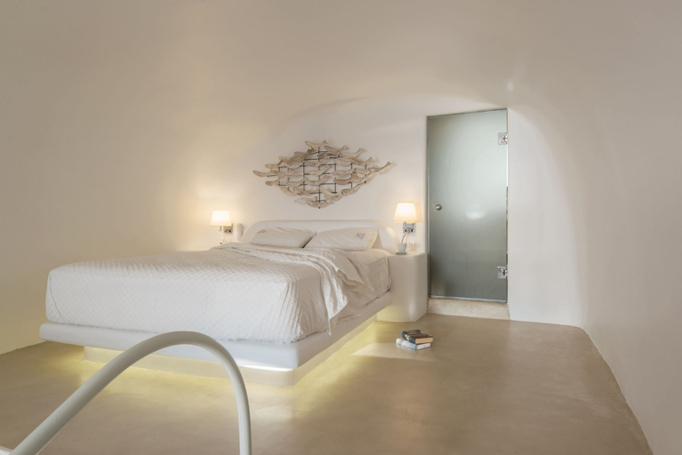 Bedroom 3, Iliovasilema Suites, South Aegean