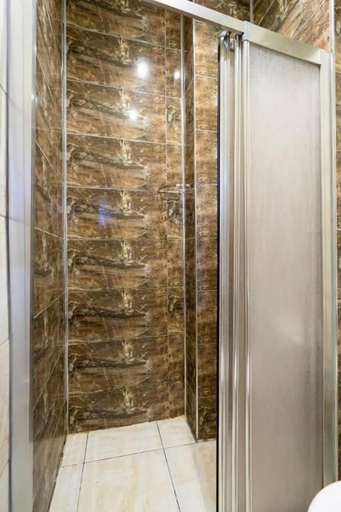 Bathroom 5, Candy Boutique, Fatih