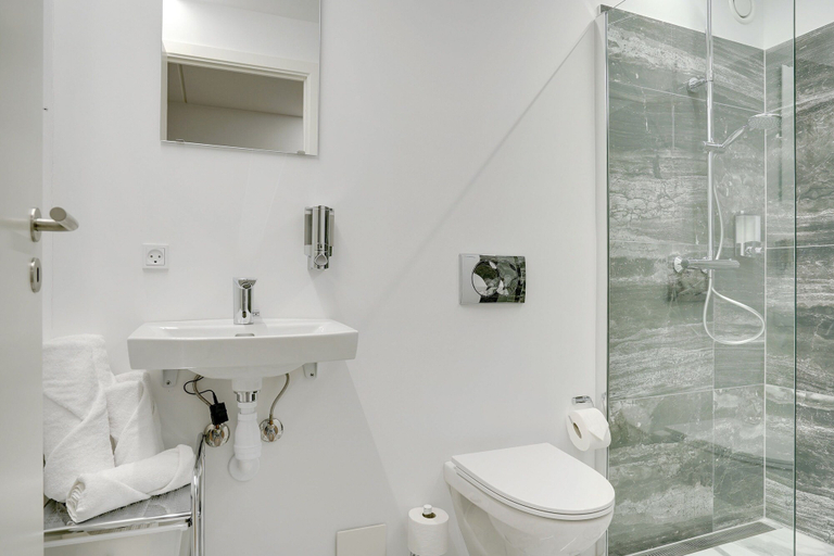 Bathroom 5, Hotel Sønderborg Kaserne, Sønderborg