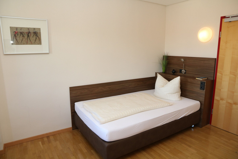 Bedroom 2, Kolping Hotel Schweinfurt, Schweinfurt