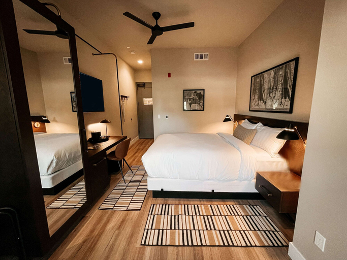 Bedroom 3, Gateway Hotel, Trademark Collection by Wyndham, Calaveras