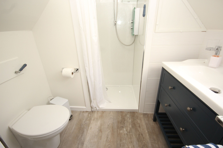 Bathroom 4, Zen Cottage, Cullen - Sleeps 4, Garden & Pets Ok, Moray