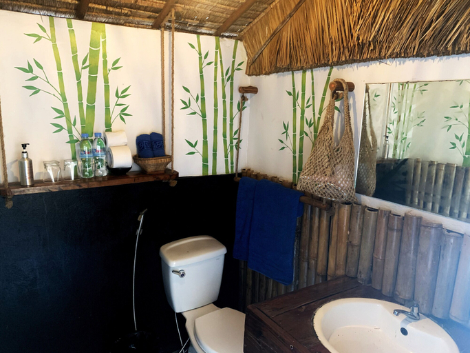 Bathroom 4, Bamboo Jam, Sihanoukville