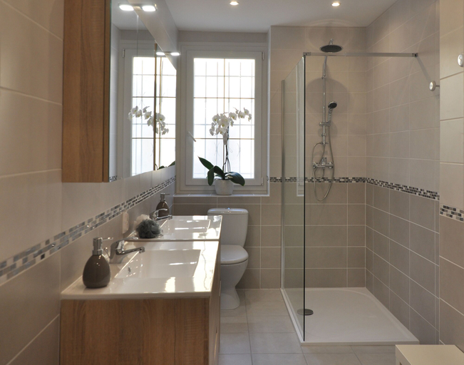 Bathroom 5, A l'orée des vignes, Hérault