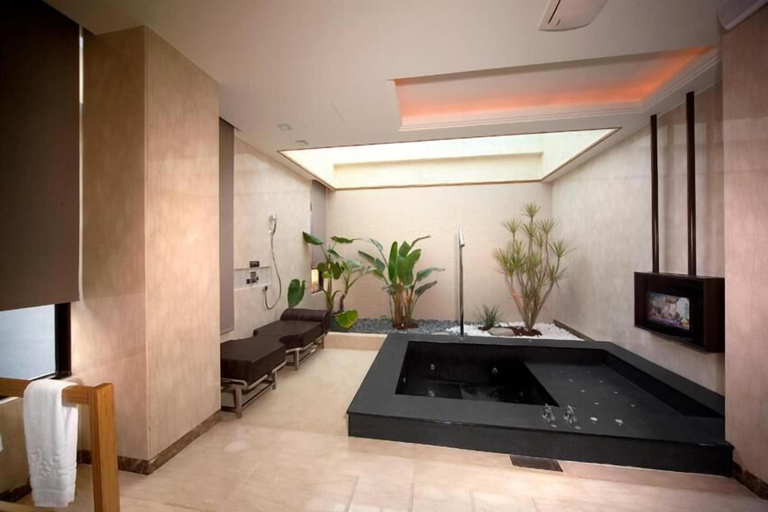 Bathroom 3, YENJIM Motel, Yilan