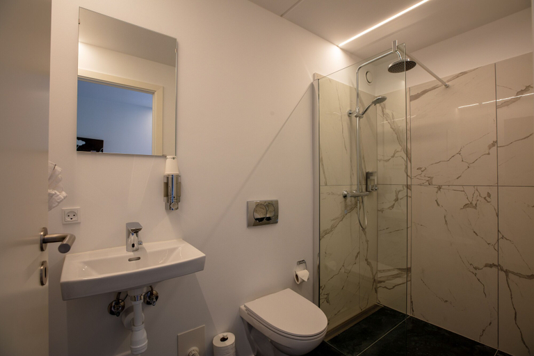 Bathroom 5, Hotel Sønderborg Kaserne, Sønderborg