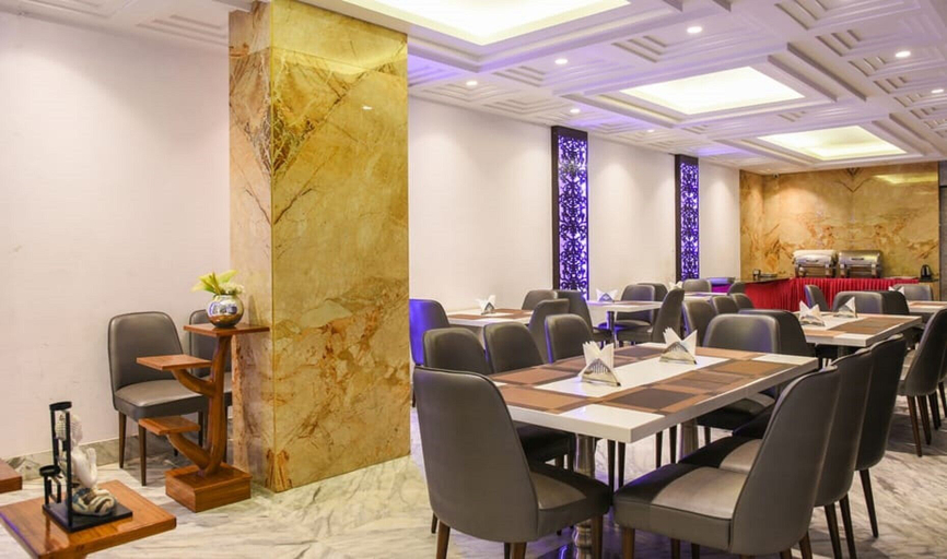 Food & Drinks 4, Hotel Banz, Delhi