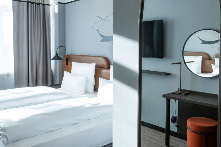 Bedroom 4, TITANIC Comfort Kurfürstendamm, Berlin