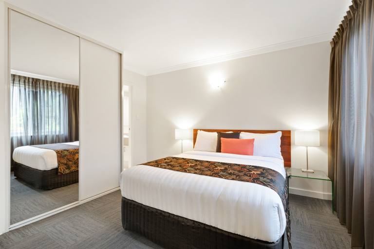 Bedroom 3, The Peninsula Riverside Serviced Apartments, Perth