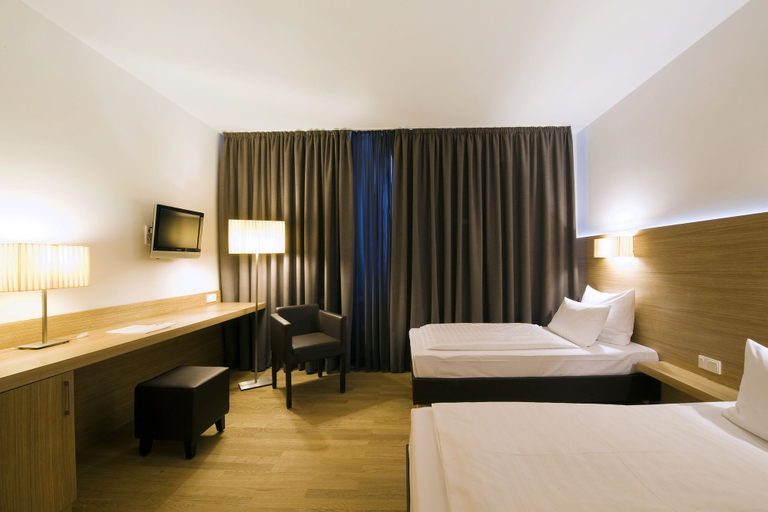Bedroom 3, Hotel Thalmair, München