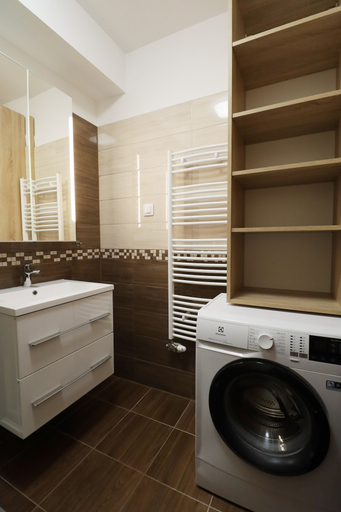 Bathroom 3, Galerius Golden Beach Apartment, Siófok
