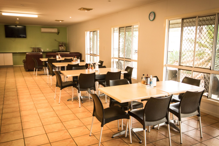 Food & Drinks 4, AAOK Jandowae Accommodation Park, Wambo