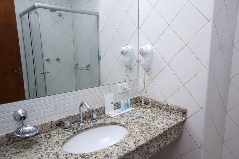 Bathroom 4, Bristol Zaniboni Hotel, Mogi Mirim